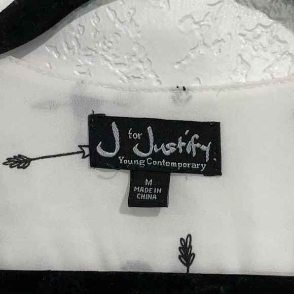 J for Justify Cream Tie Front Blouse Relaxed Fit - Picture 2 of 4